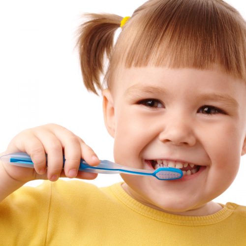 jak myć zęby niemowlakowi